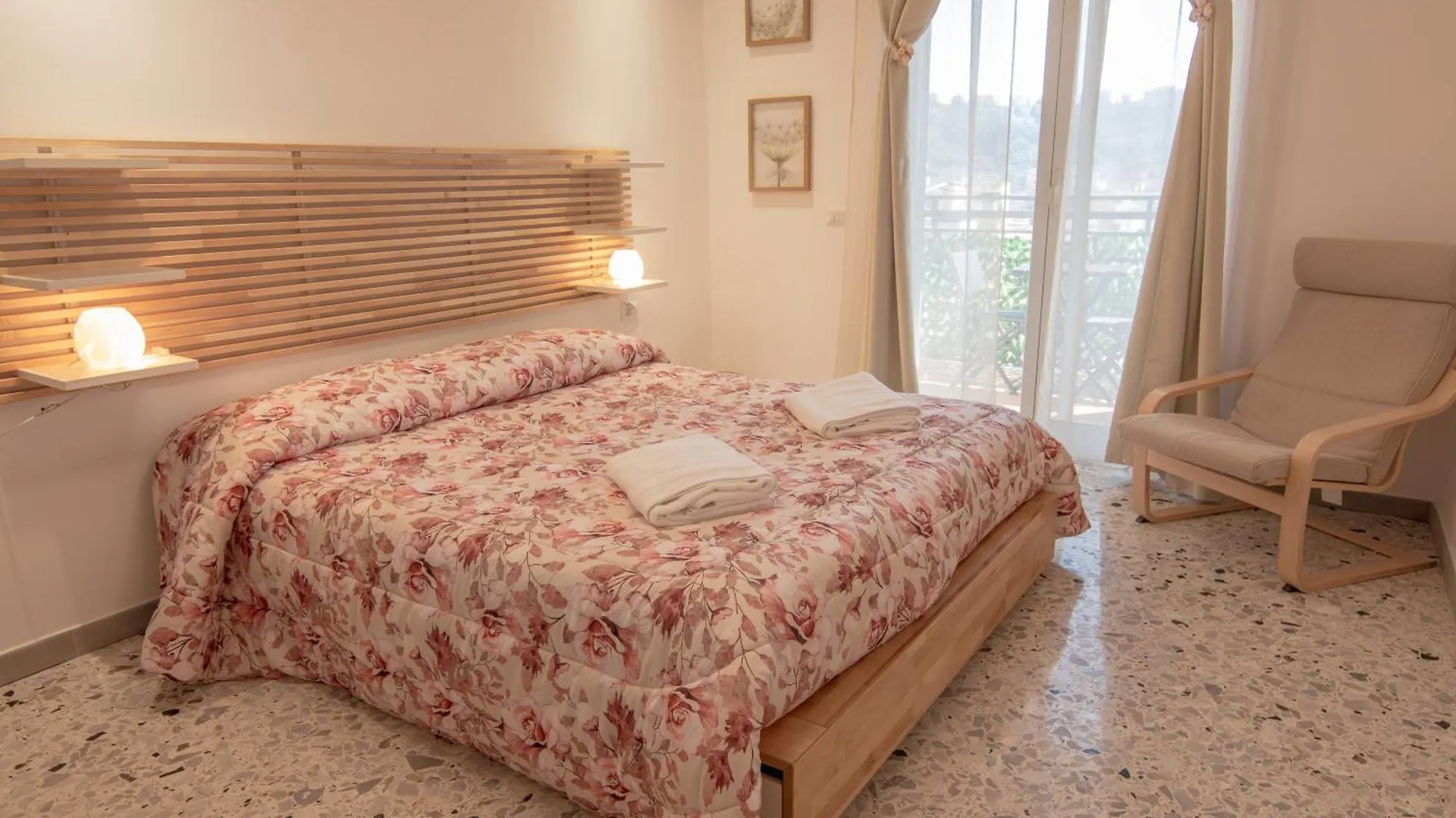 A Casa Di Amici Apartment Naples